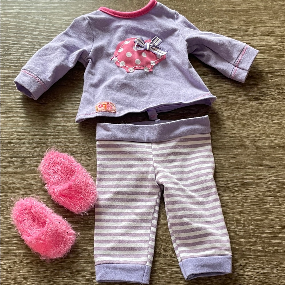 🔥 3/$25 - Our Generation pyjama set with fuzzy slippers